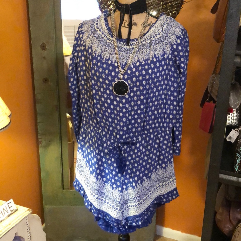Short jumpsuit